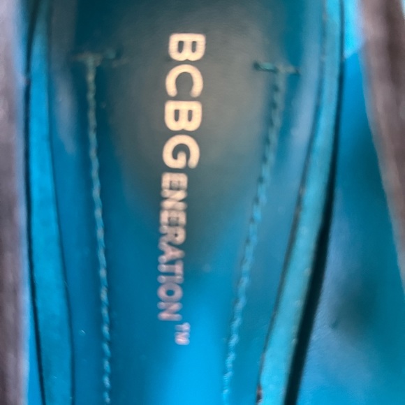 BCBG Turquuise and Bkack Suede Heels - Picture 6 of 9